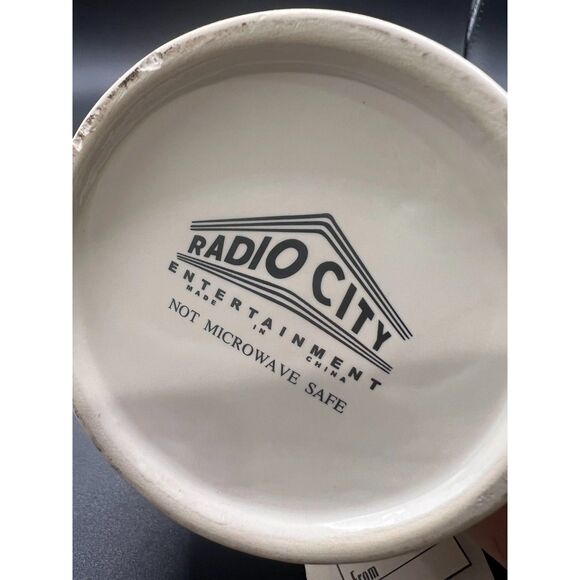 Large Radio City Rockettes Christmas Coffee Mug Cream And Gold【sold as it is】 - Picture 3 of 4